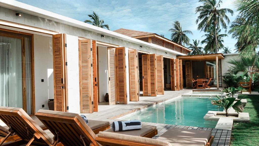 Villa Elior & 30+ villas signature